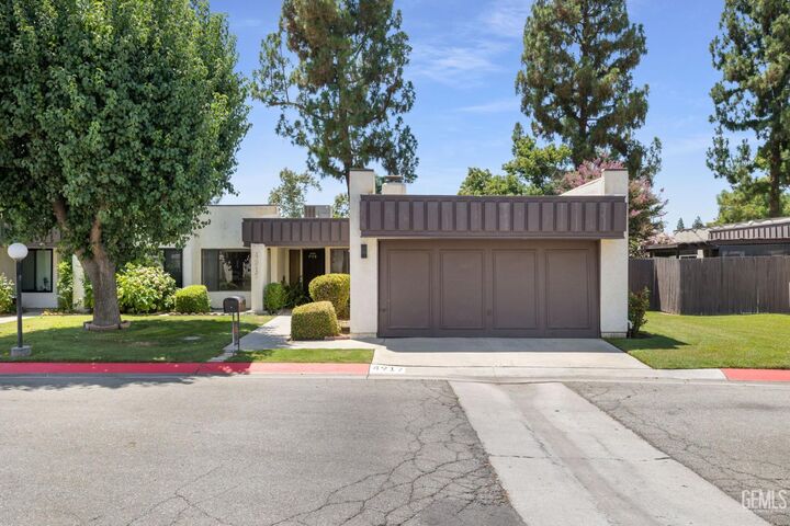 Property Photo: 4917 Scorpio Court CA 93309