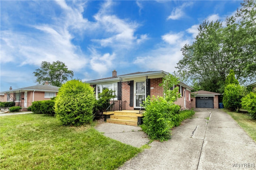 Property Photo:  130 Alberta Drive  NY 14226 