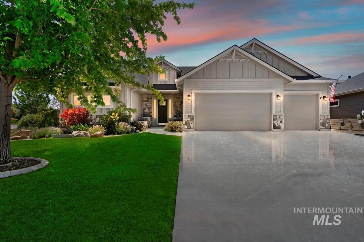 Property Photo: 3371 E La Grange St ID 83642