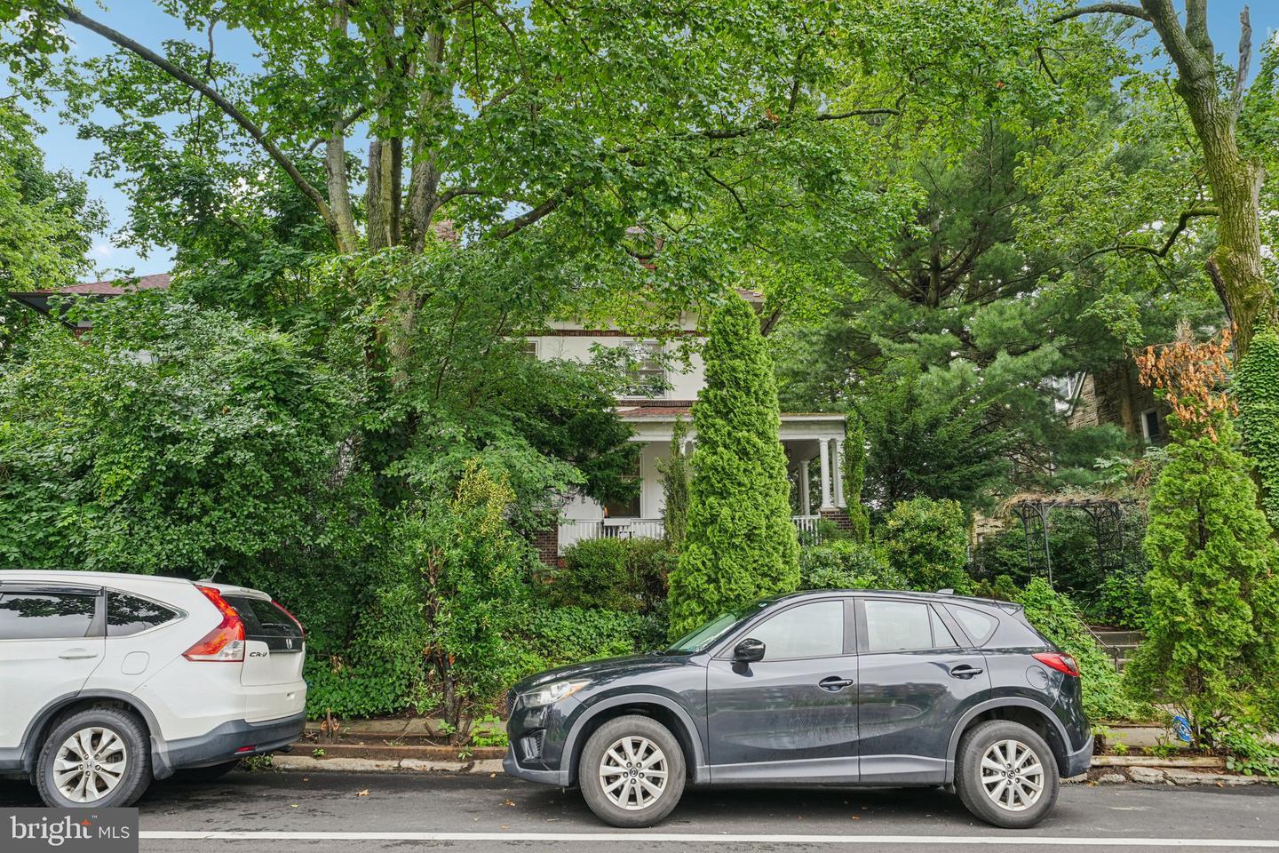 Property Photo: 614 E Vernon Road PA 19119
