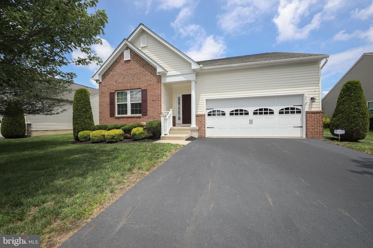 Property Photo:  25 Applegate Drive  NJ 08518 