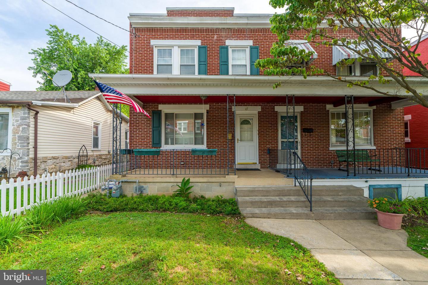 Property Photo: 47 S Pearl Street PA 17603