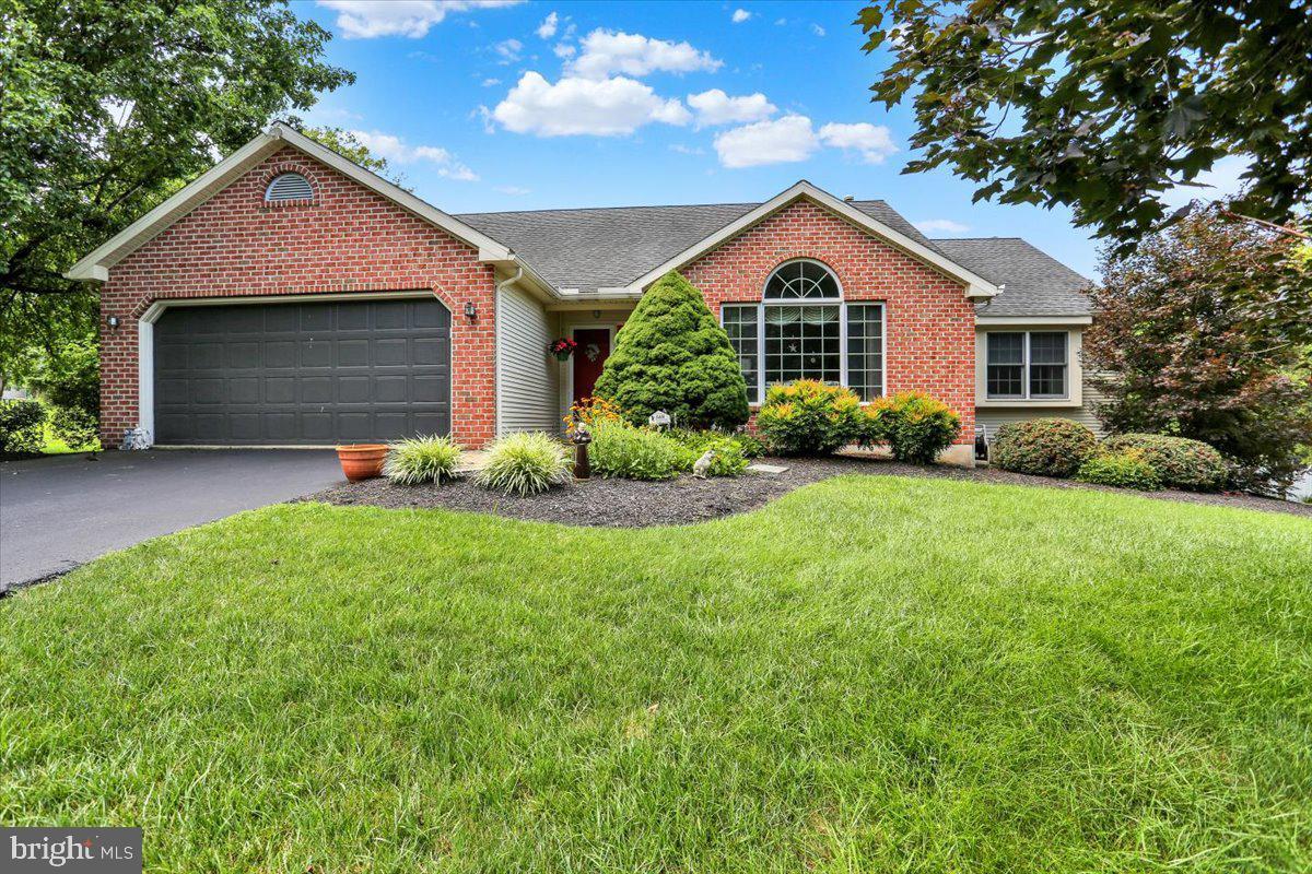 Property Photo: 12 Archer Lane PA 19607