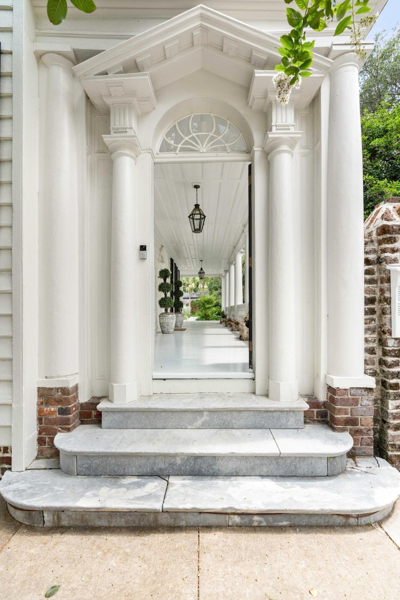 Property Photo: 125 Tradd Street SC 29401