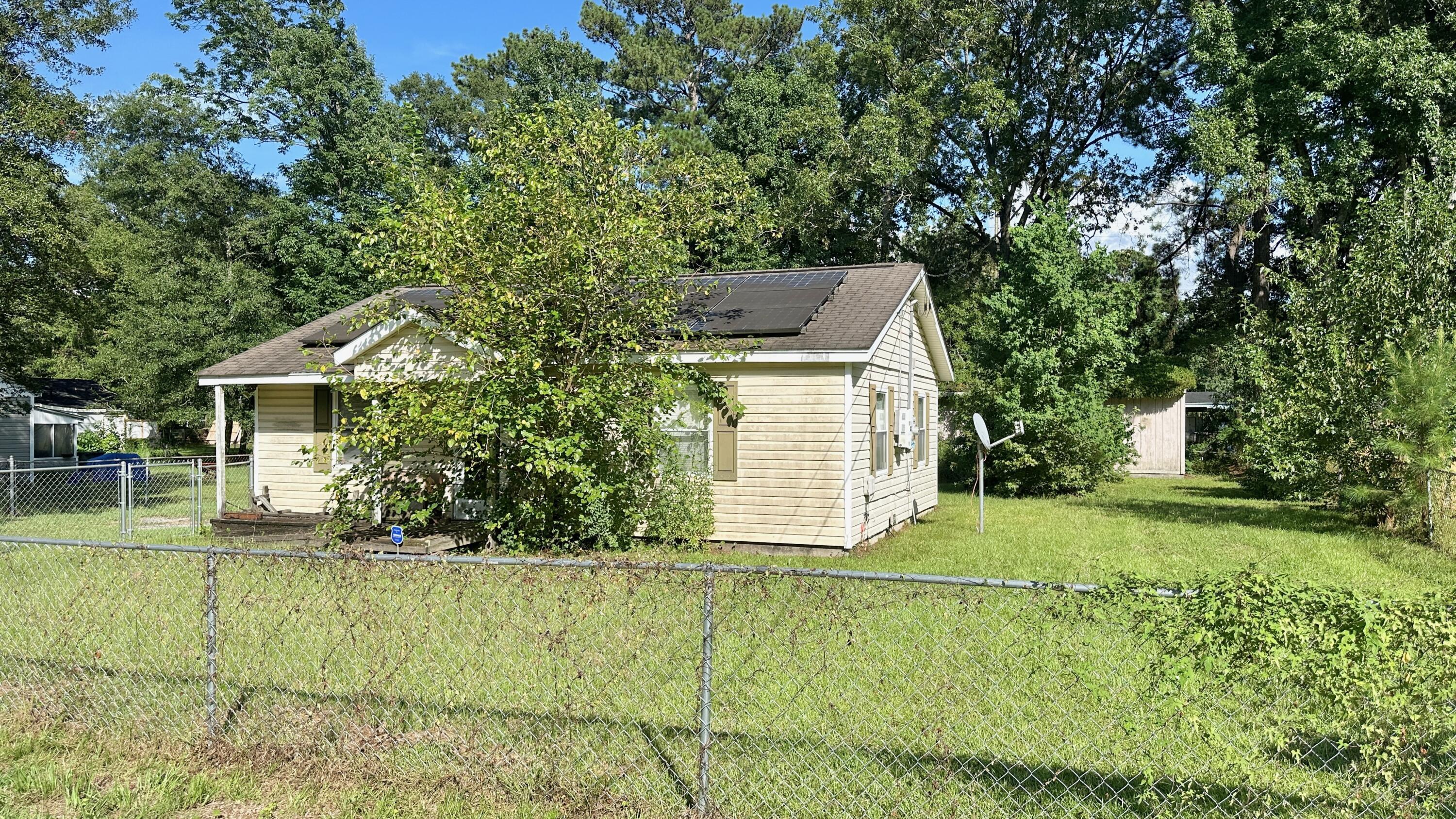 Property Photo: 1205 Albemarle Street SC 29410