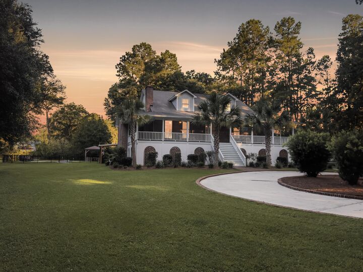 Property Photo:  102 Flud Street  SC 29483