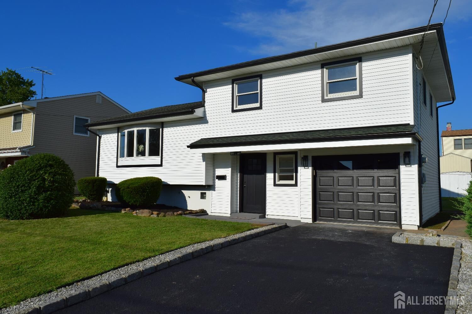 Property Photo:  42 Roosevelt Avenue  NJ 07067 