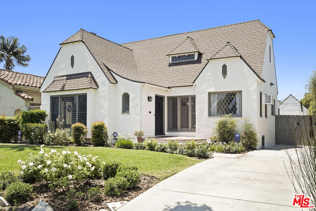 Property Photo: 117 N Martel Ave CA 90036