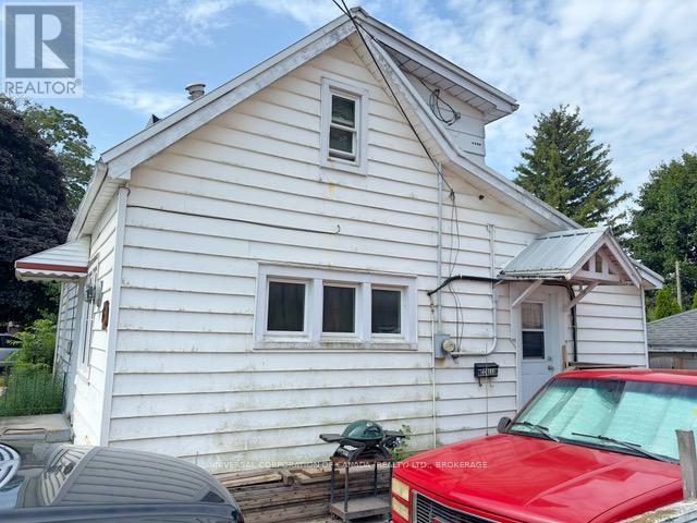Property Photo: 28 Victoria Street South ON N5H 1X4