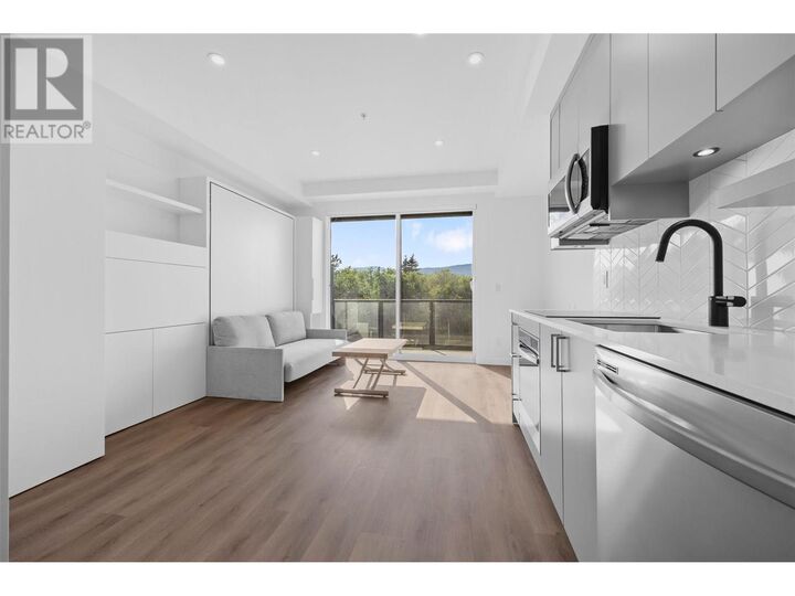 Property Photo:  1274 Devonshire Avenue 411  BC V1Y 6B7 