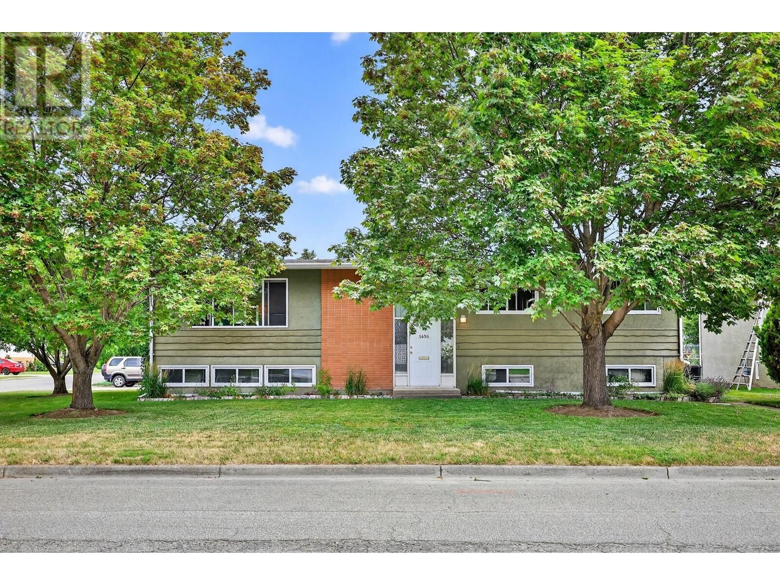 Photo de la propriété:  1498 Lombardy Square  BC V1Y 3S7 