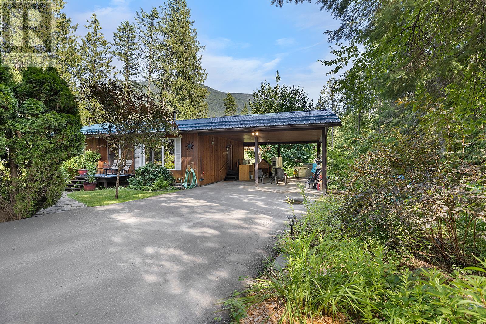 Property Photo: 16324 Bowe Road BC V0B 1E0