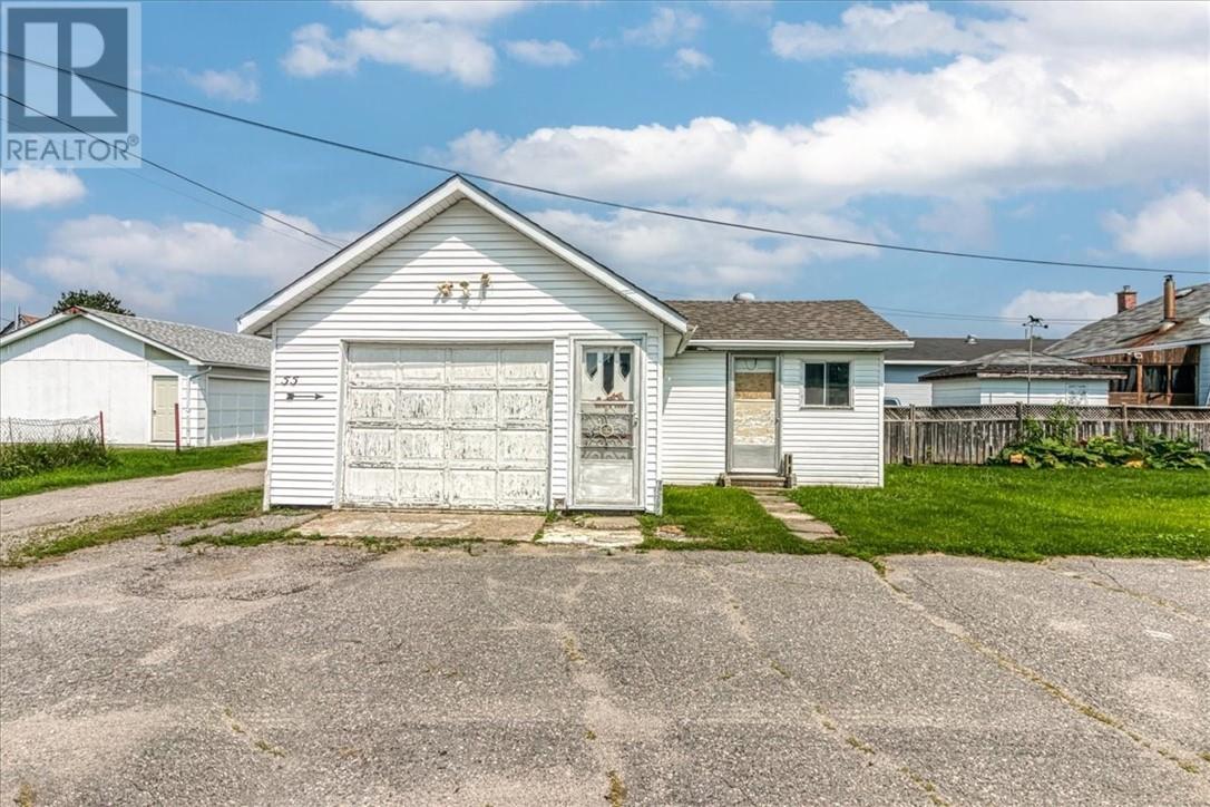 Property Photo: 55 Dufferin Street ON P0M 1J0