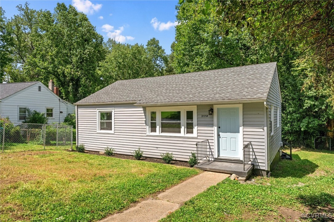 Property Photo:  2008 Oakwood Lane  VA 23228 