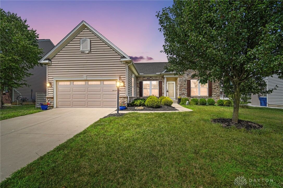 Property Photo: 5071 Meadowview Street OH 45371