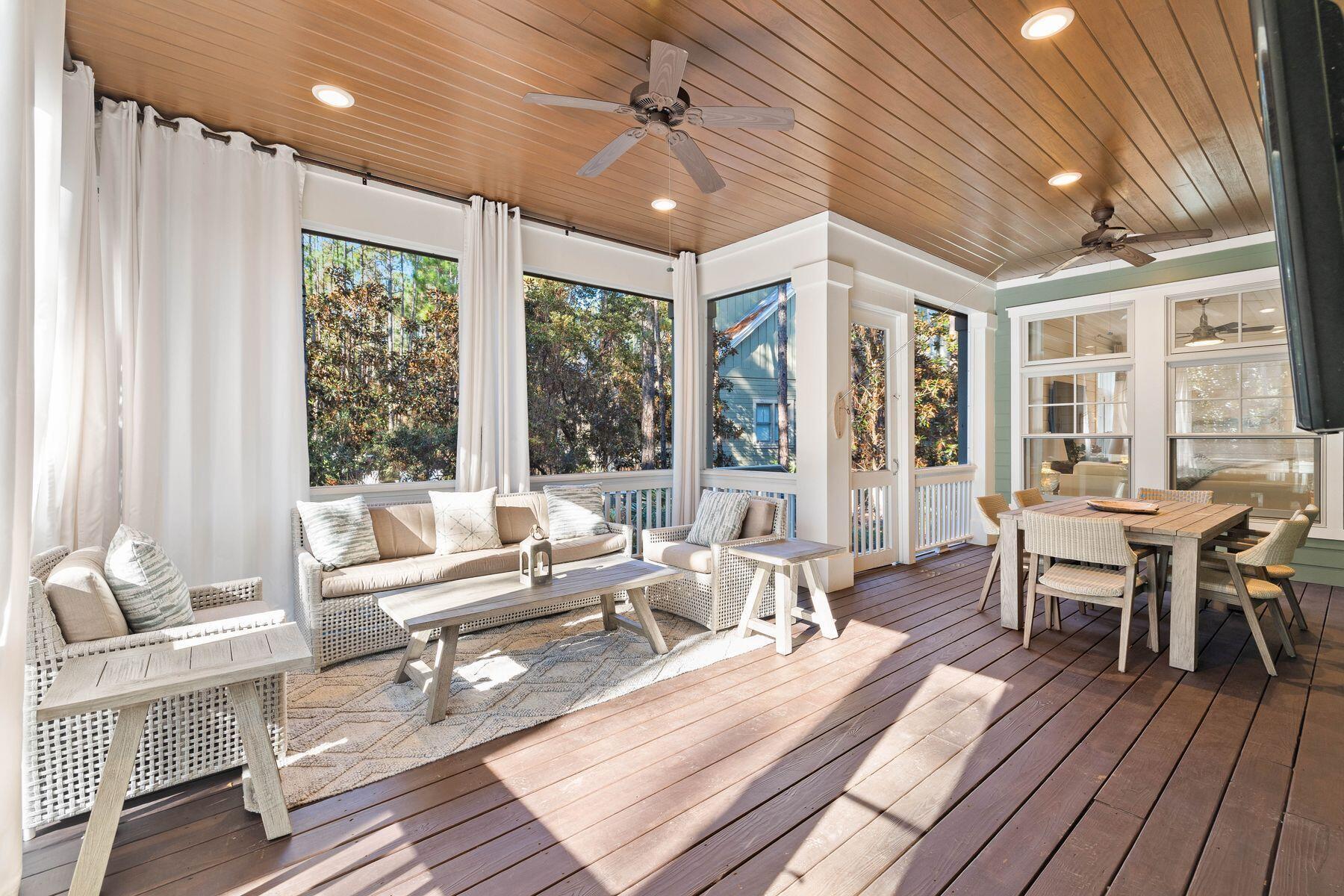 Property Photo: 29 Royal Fern Way FL 32459