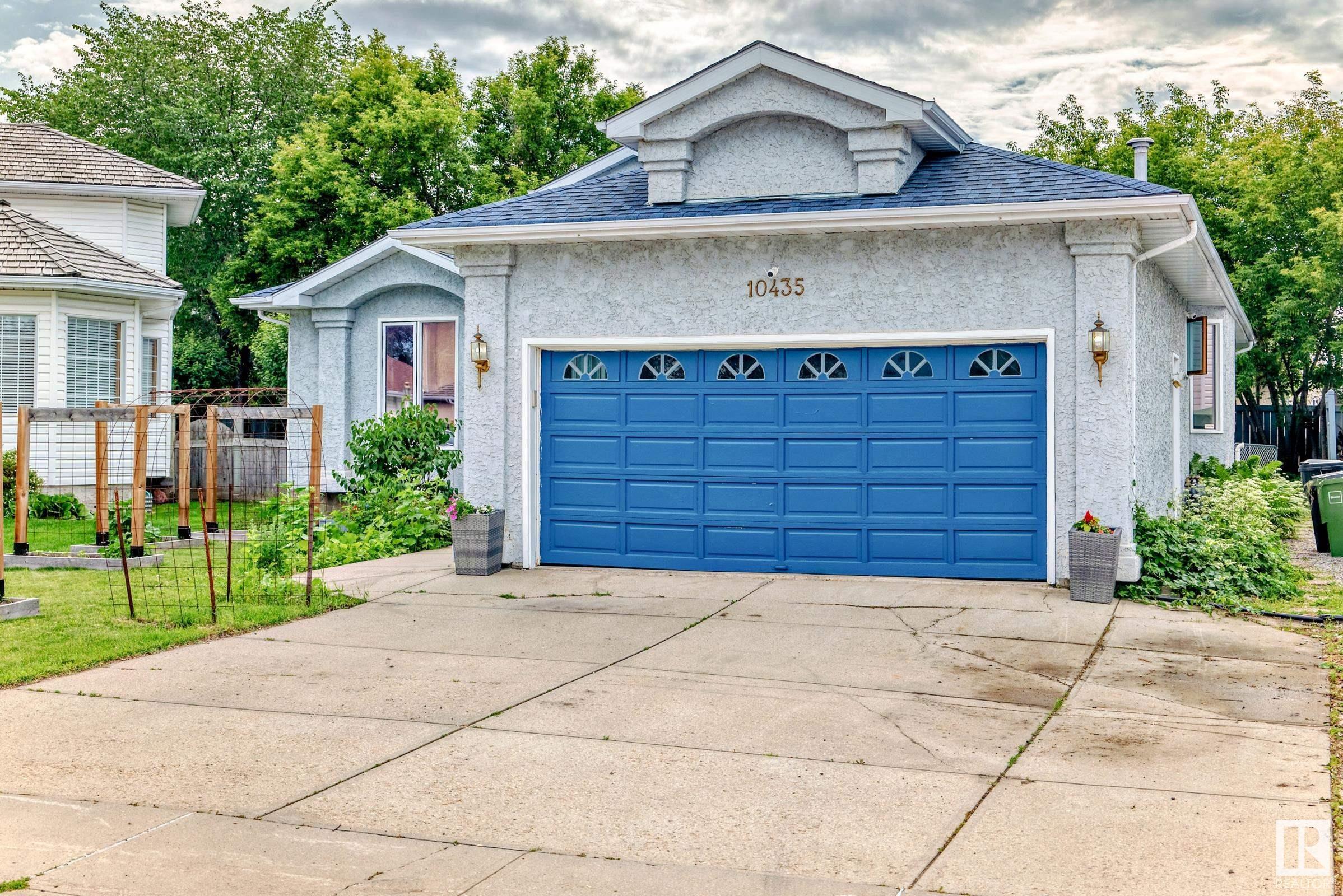 Property Photo: 10435 175A Avenue NW AB T5X 5X1