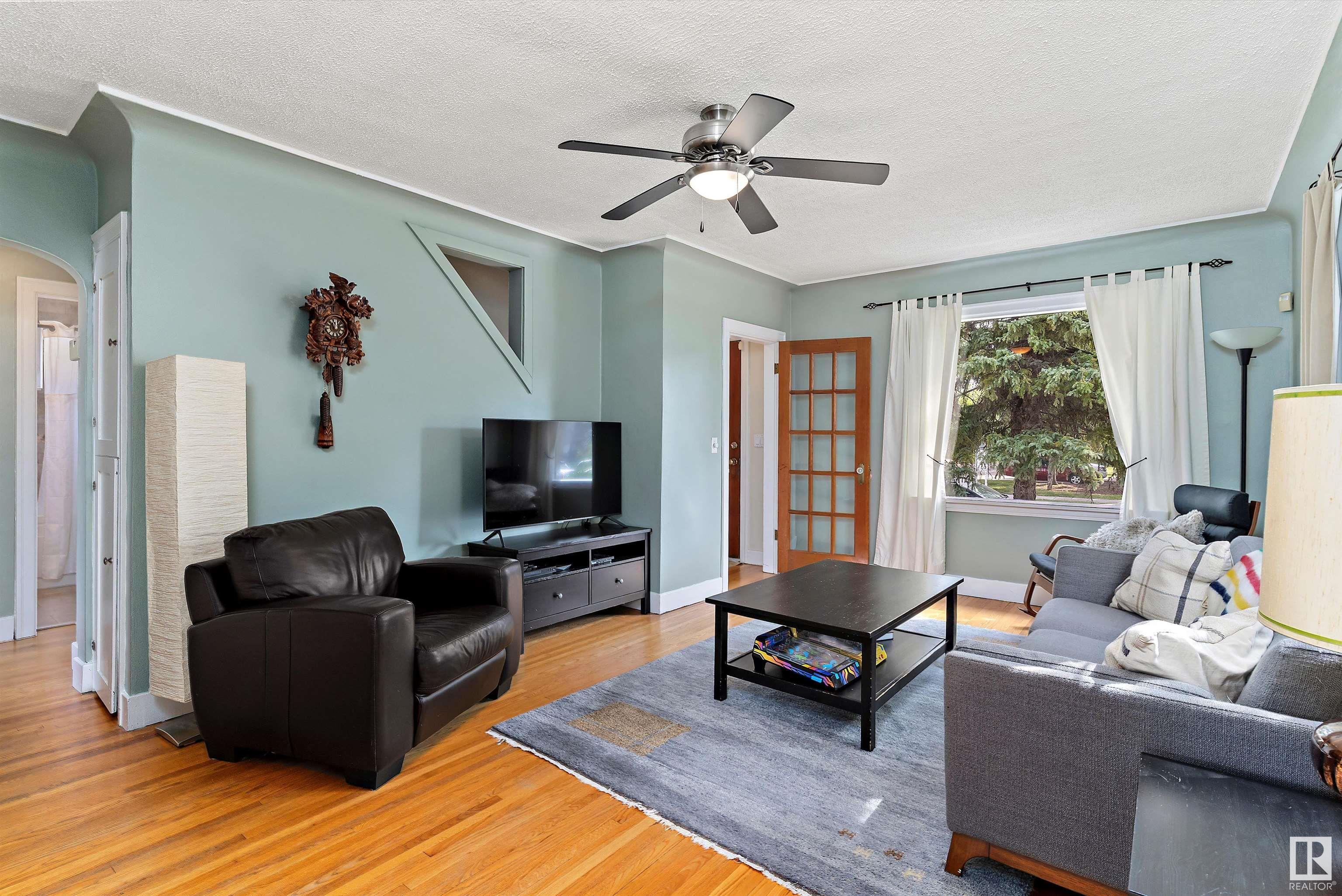 Property Photo: 11042 76 Street NW AB T5B 2C6