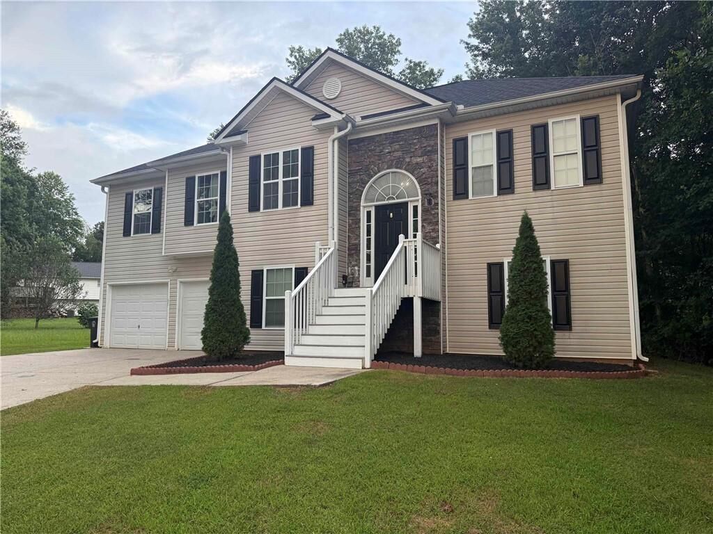 Property Photo:  8866 Everwood Drives  GA 30134 