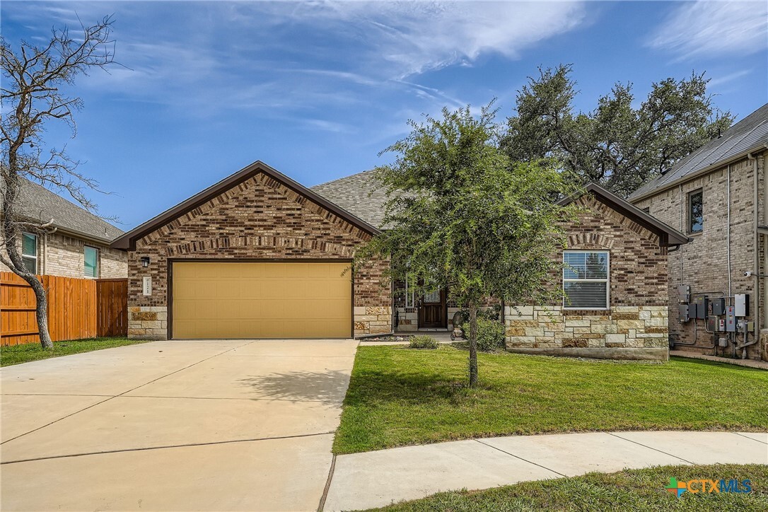 Property Photo: 121 Frogfruit Way TX 78666
