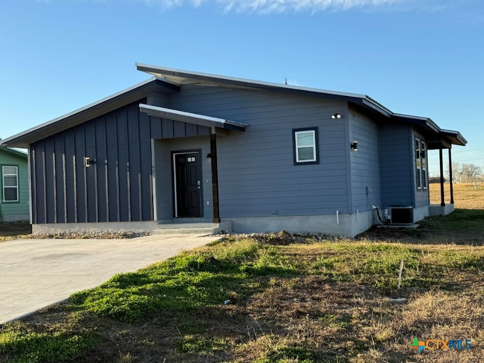 Property Photo: 451 Pintail Loop TX 78666