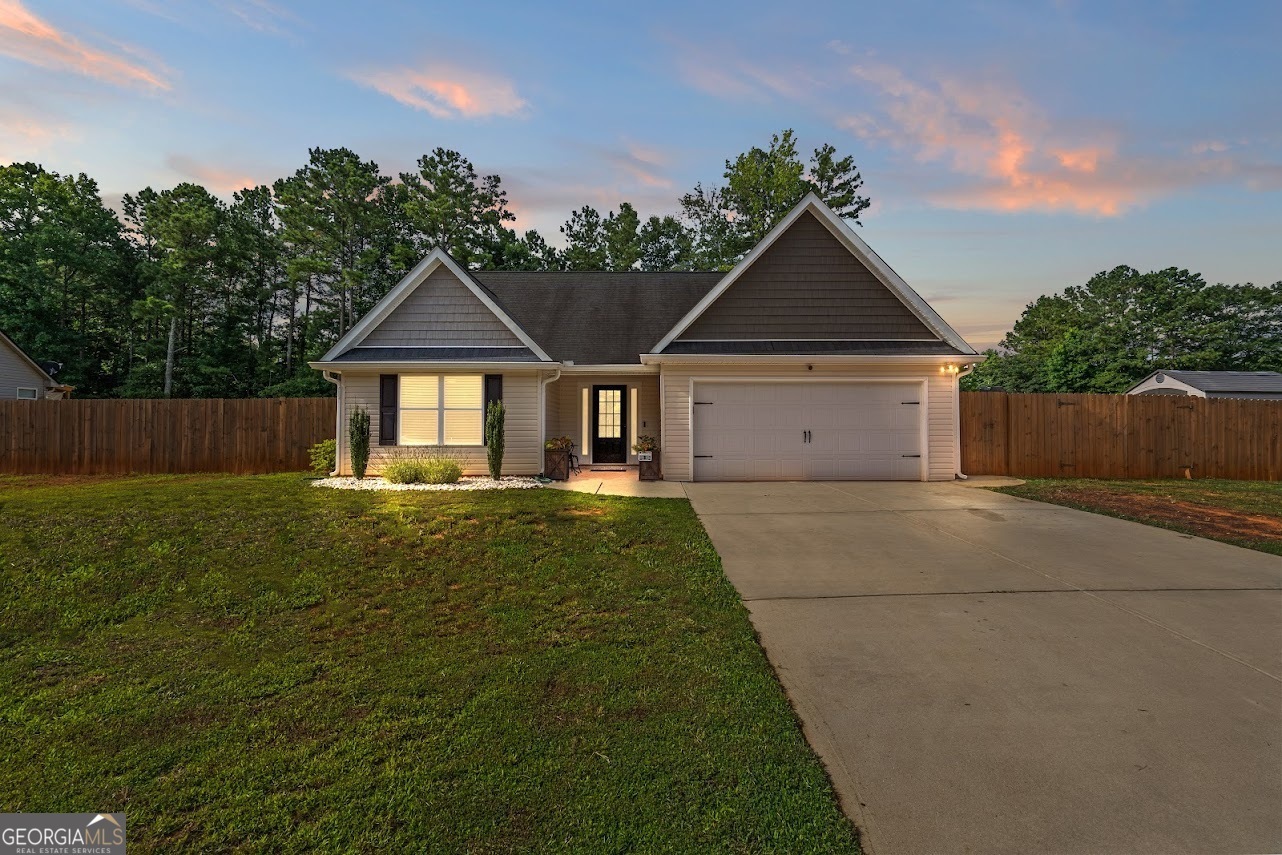 Property Photo: 142 Oakville Drive GA 30157