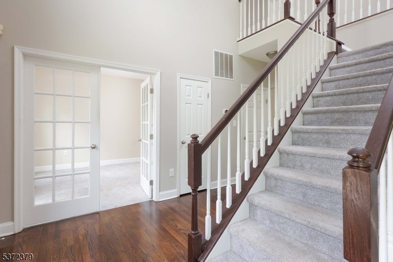 Property Photo: 6 Westbury Ct NJ 08505