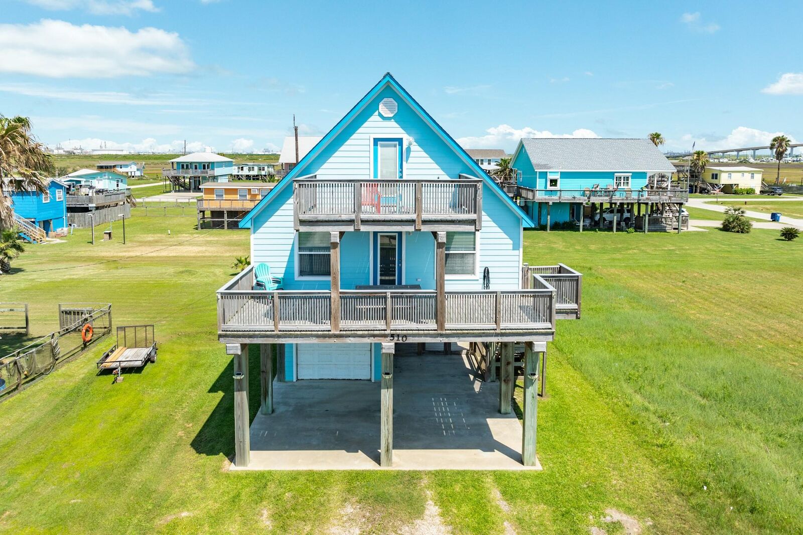 Property Photo:  510 Fort Velasco Drive  TX 77541 