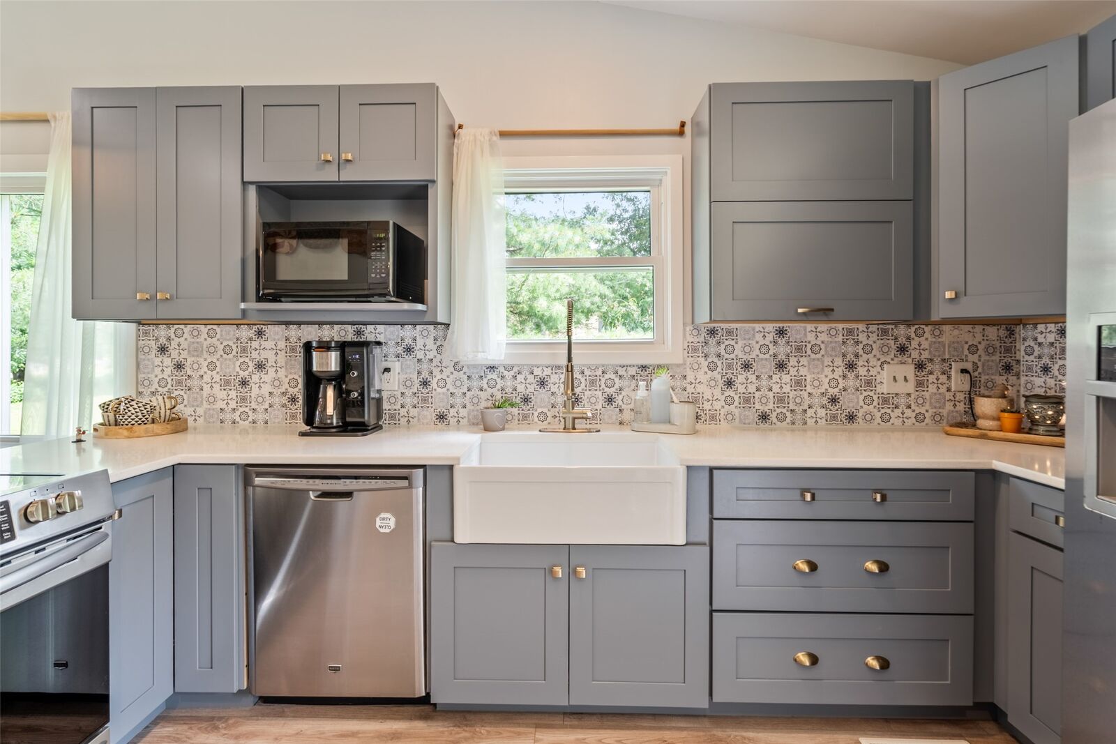 Property Photo:  1929 E Maish Avenue  IA 50320 