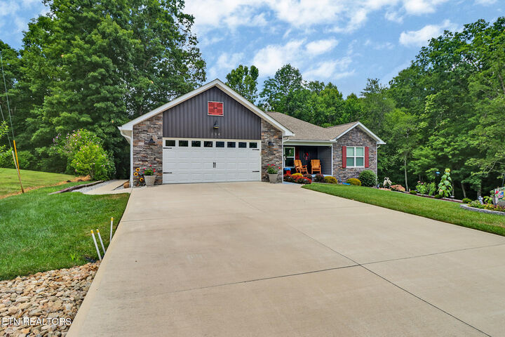 Property Photo:  126 Russell Lane Lane  TN 38555 