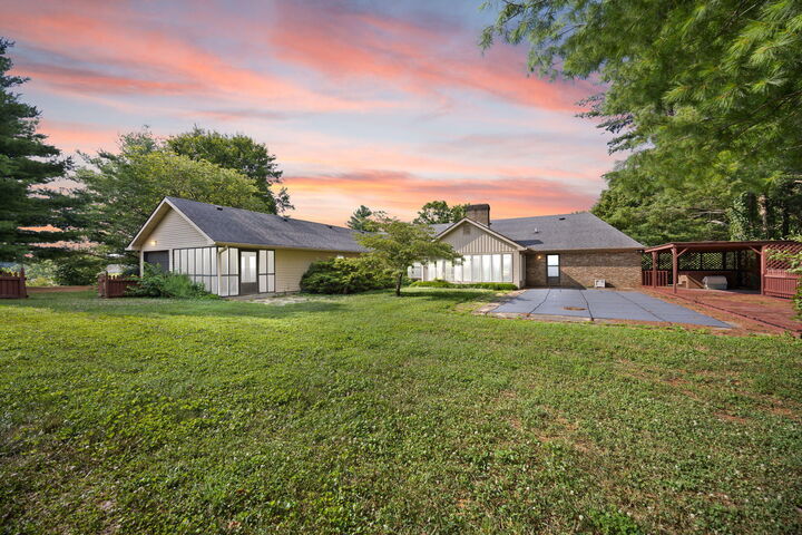 Property Photo:  101 Pine Street  KY 42503 