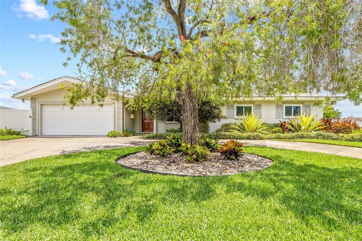 Property Photo: 4201 10th Street NE FL 33703