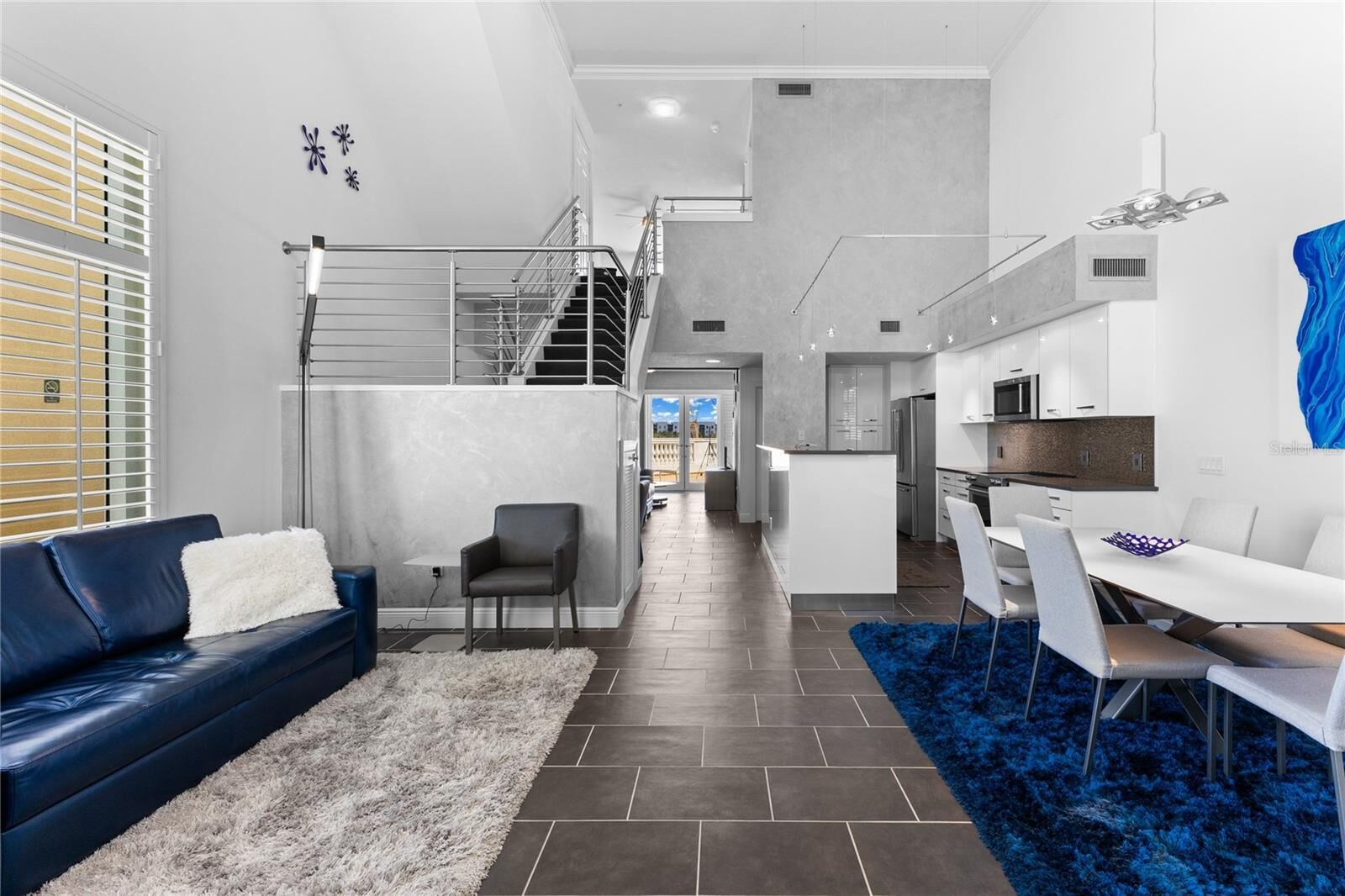 Property Photo:  800 N Tamiami Trail 321  FL 34236 