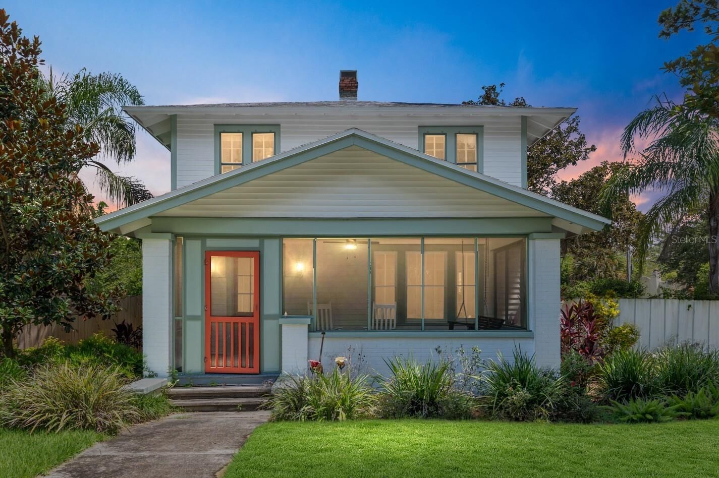 Property Photo: 704 NE 4th Street FL 32601