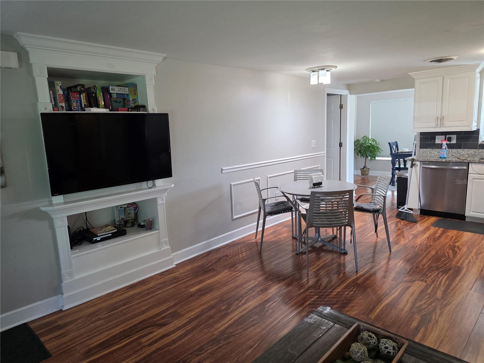 Property Photo:  2781 Gentian Road  FL 34293 
