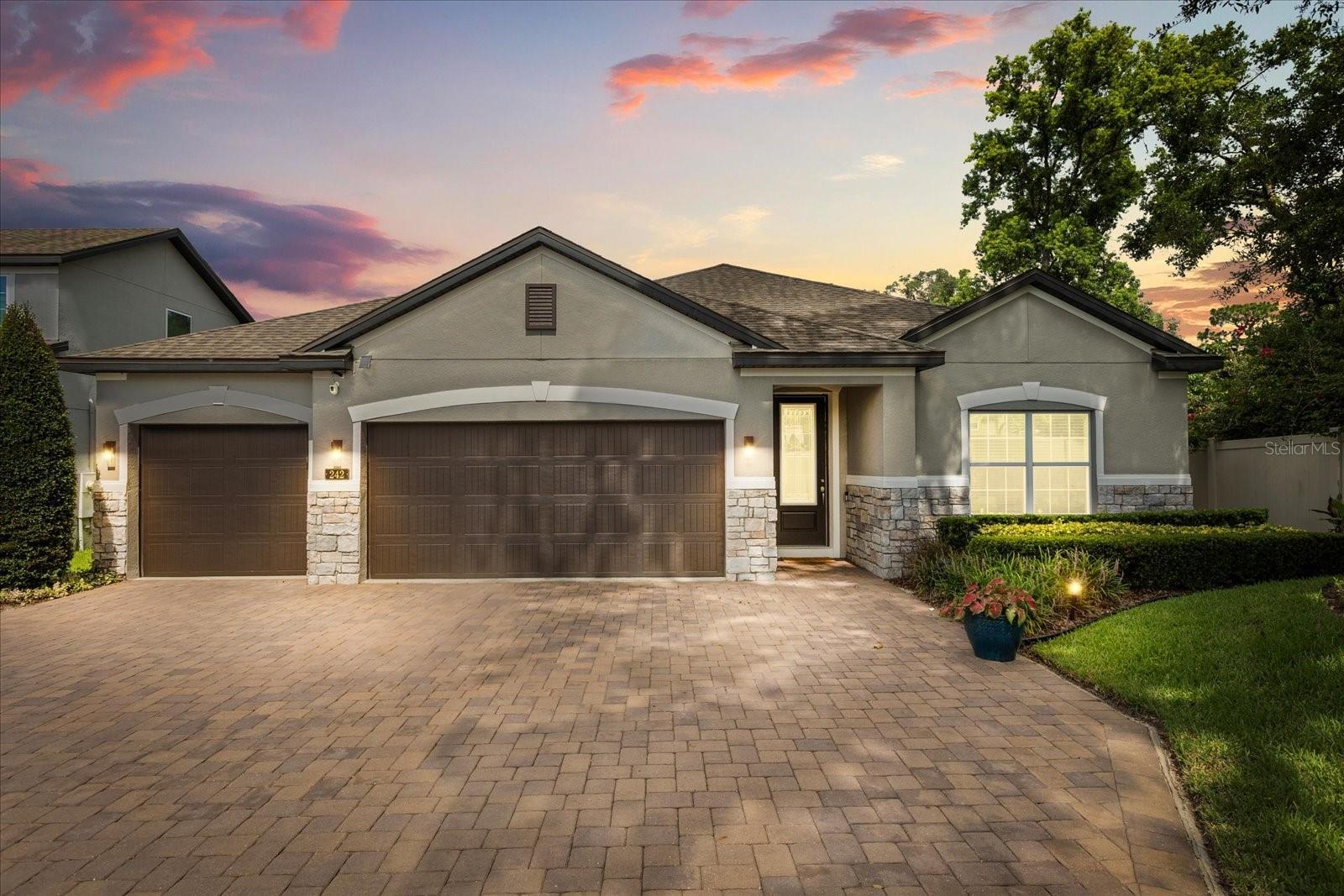 Property Photo: 242 Oakmont Reserve Circle FL 32750