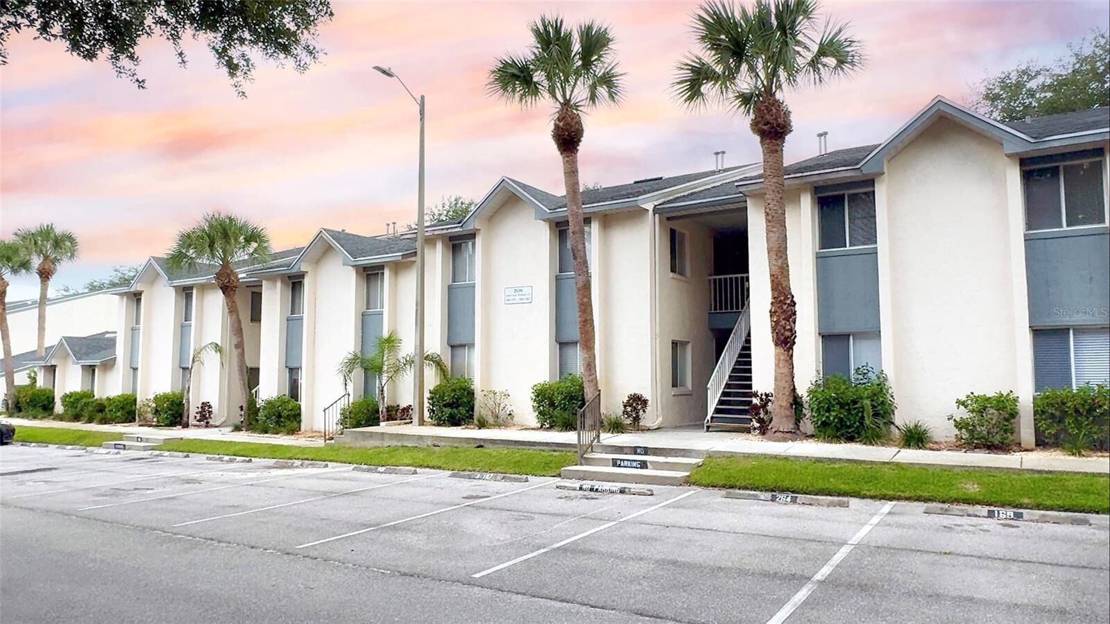 Property Photo:  2075 Isle Royale Court SE 163  FL 33880 