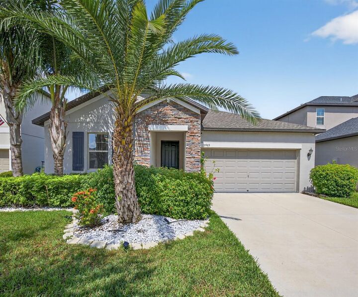 Property Photo: 13905 Painted Bunting Lane FL 33579