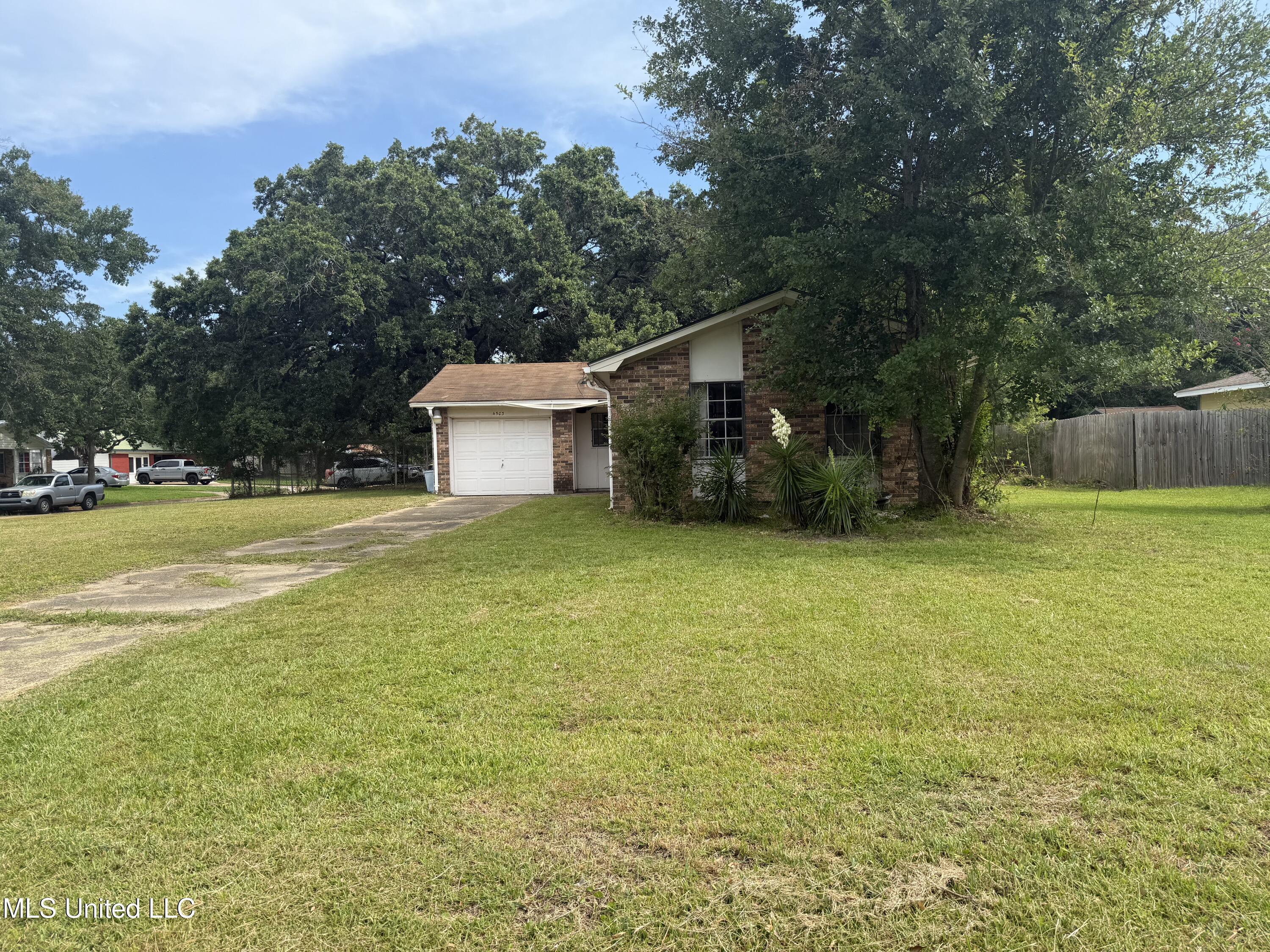 Property Photo: 4503 Navaho Avenue MS 39581