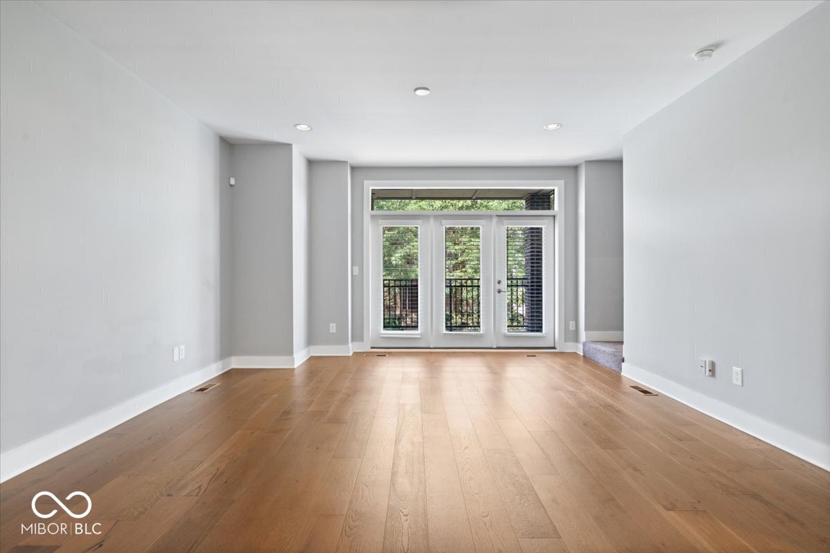 Property Photo: 1009 N Park Avenue IN 46202