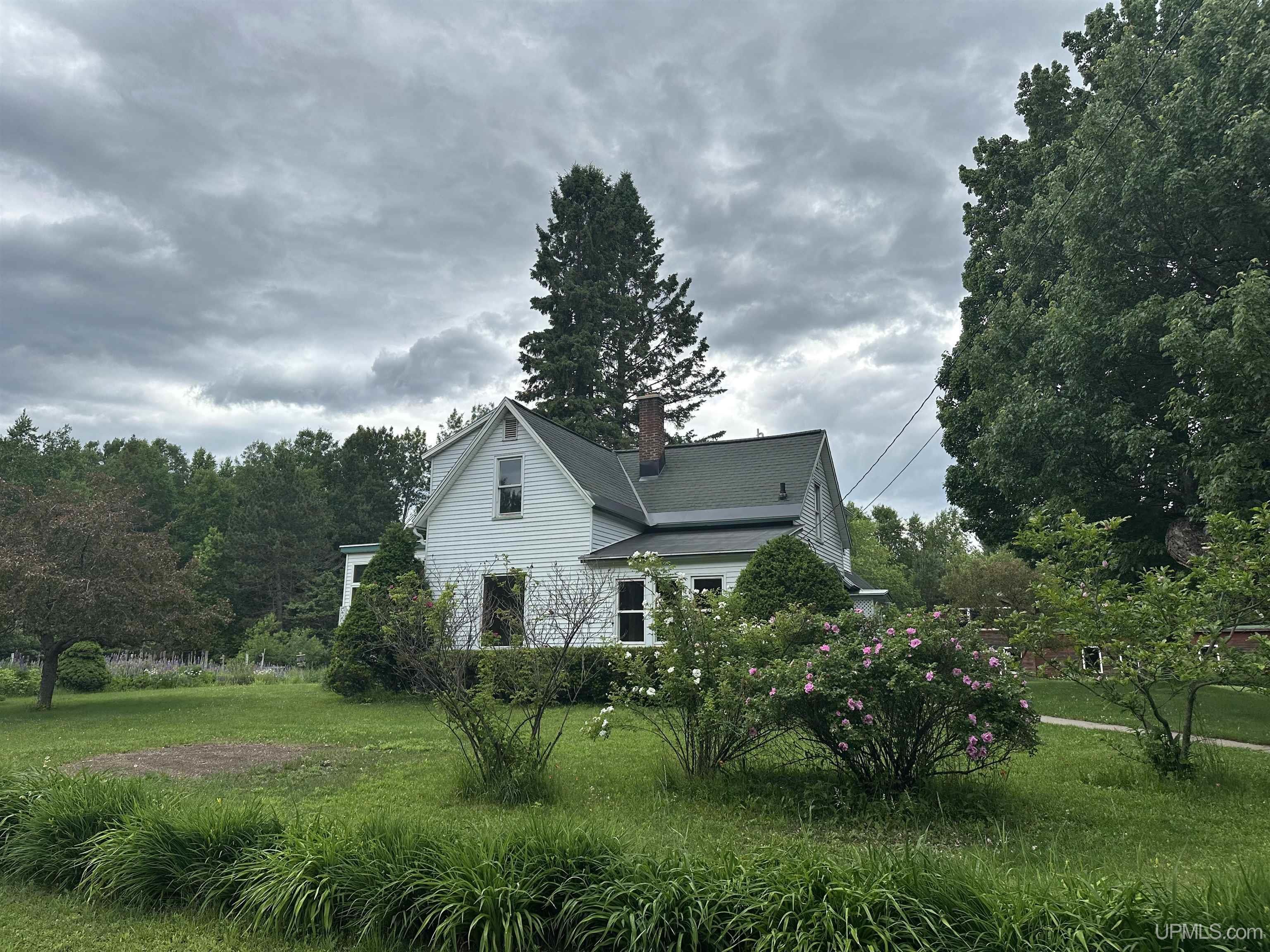 Property Photo:  140 Flodin Road  MI 49841 