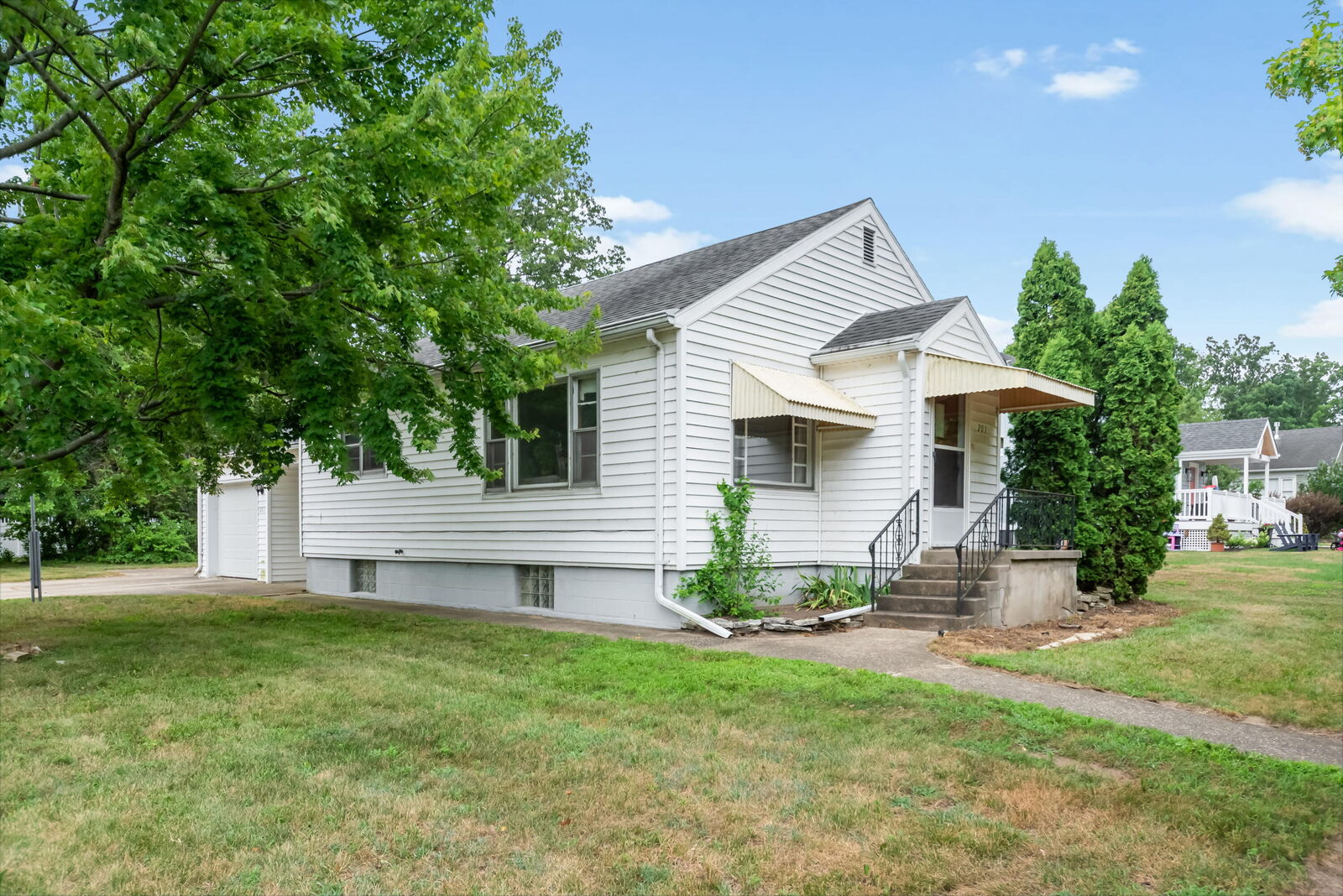 Property Photo:  201 S Norton Street  MI 49117