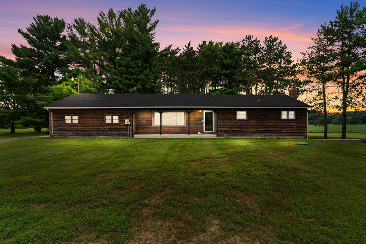 5560 Dewey Road  Hillsdale MI 49242 photo