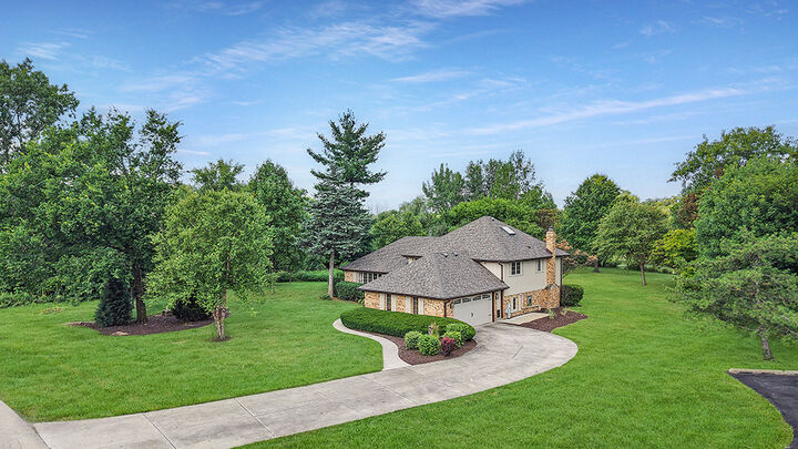 Property Photo: 14562 S Hawthorne Court IL 60491