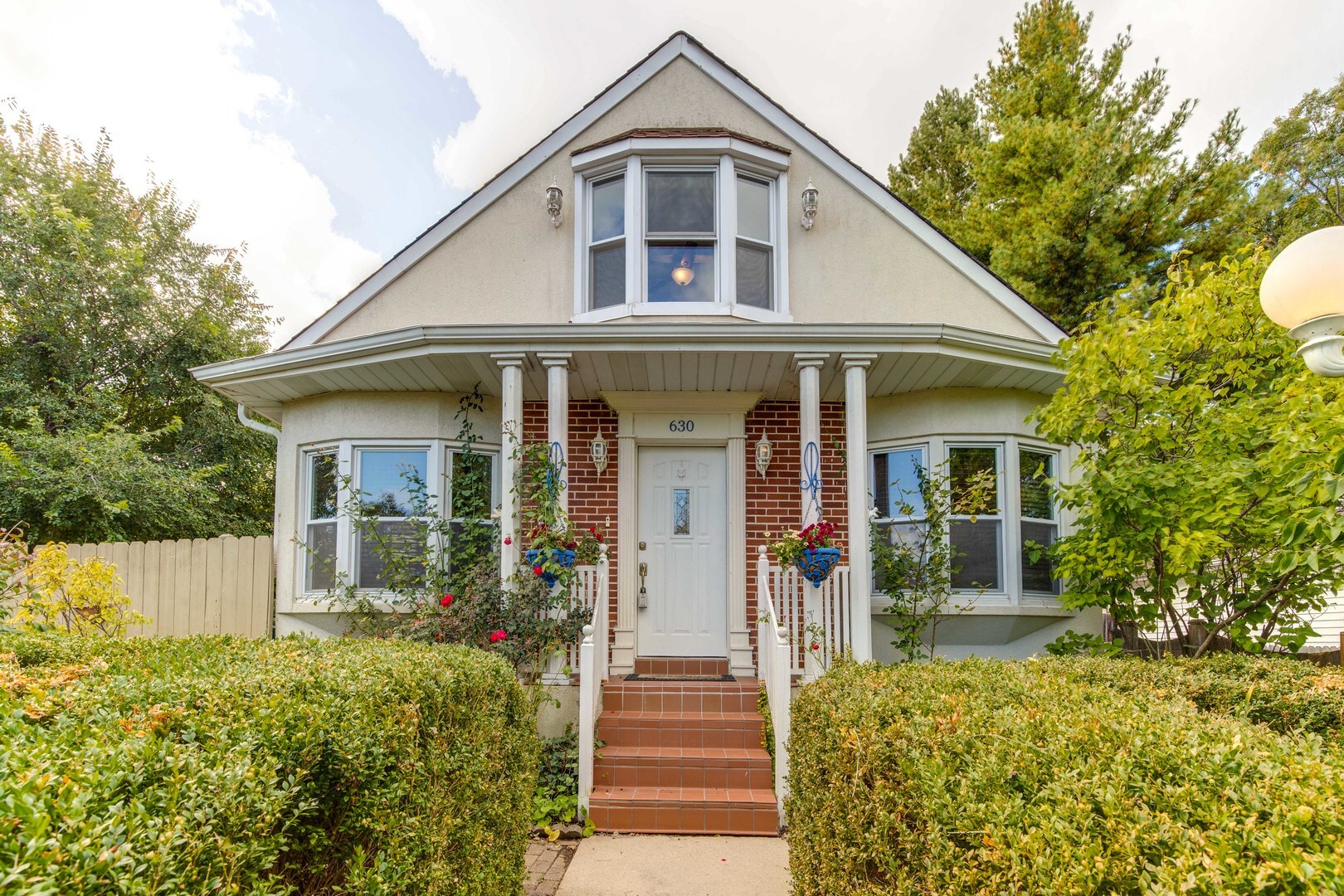 Property Photo:  630 Whitney Avenue  IL 60096 