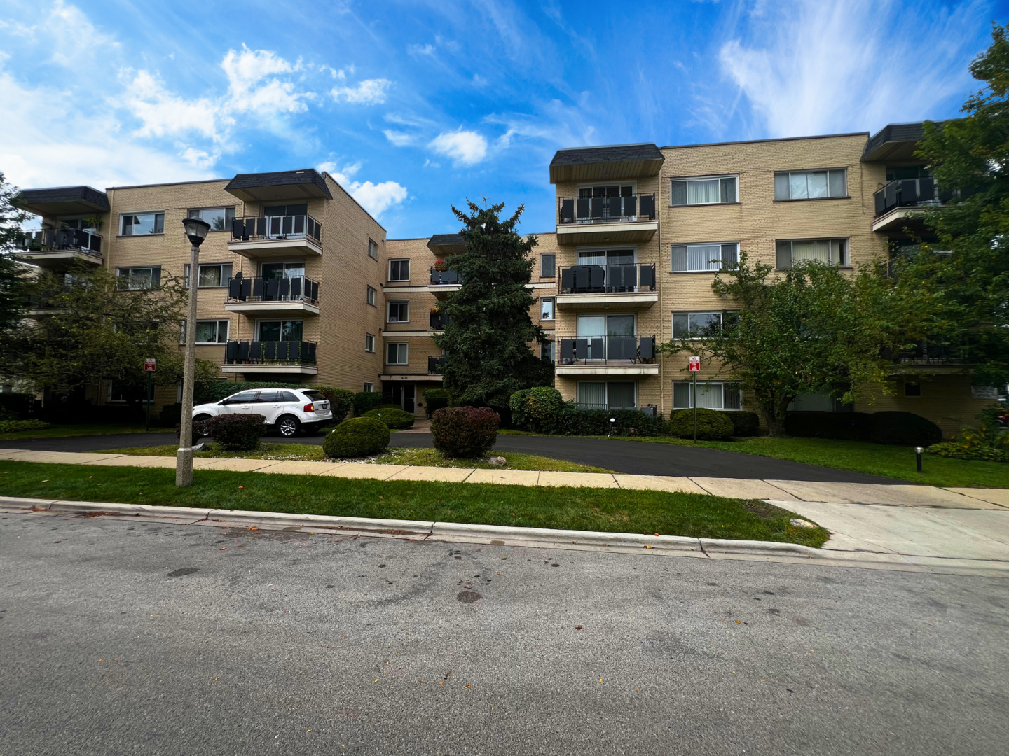 Property Photo:  8230 N Elmwood Street 405  IL 60077 