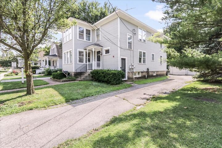 Property Photo: 124 Harrison Street IL 60010