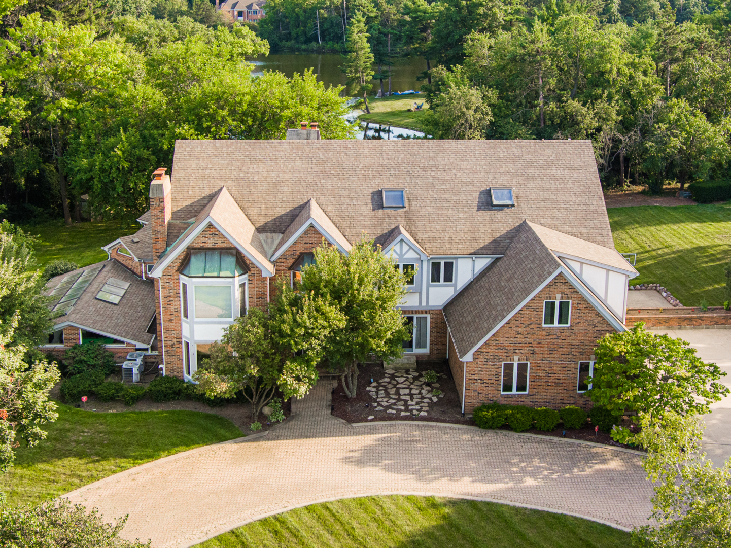 Property Photo: 22199 W Thornridge Drive IL 60047