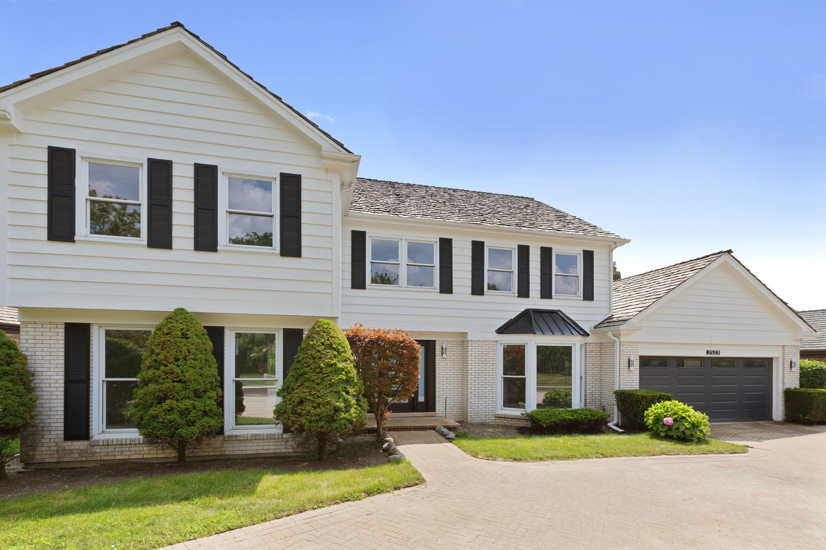 Property Photo: 2523 Osage Drive IL 60026