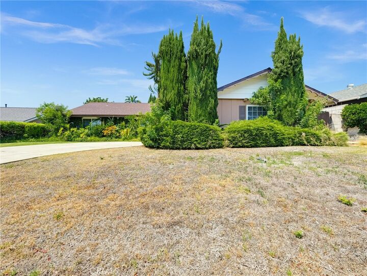 Property Photo:  1347 Edgefield Street  CA 91786 